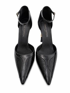 Louis Vuitton Black Patent Leather Pointed Toe Ankle Strap Heels EU 41
